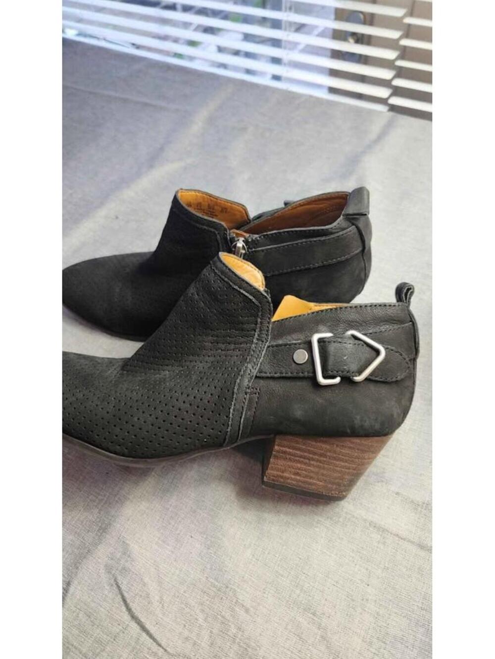 Black Suede Womens Ankle  Booties Zip with Perforations
Size 8.5